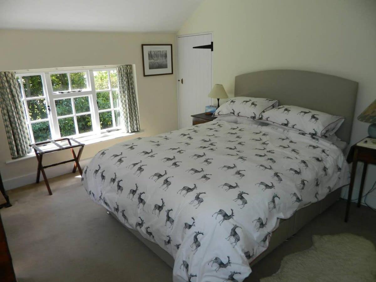 River Cottage A Country Retreat In Wooded Gardens East Stoke  Kültér fotó